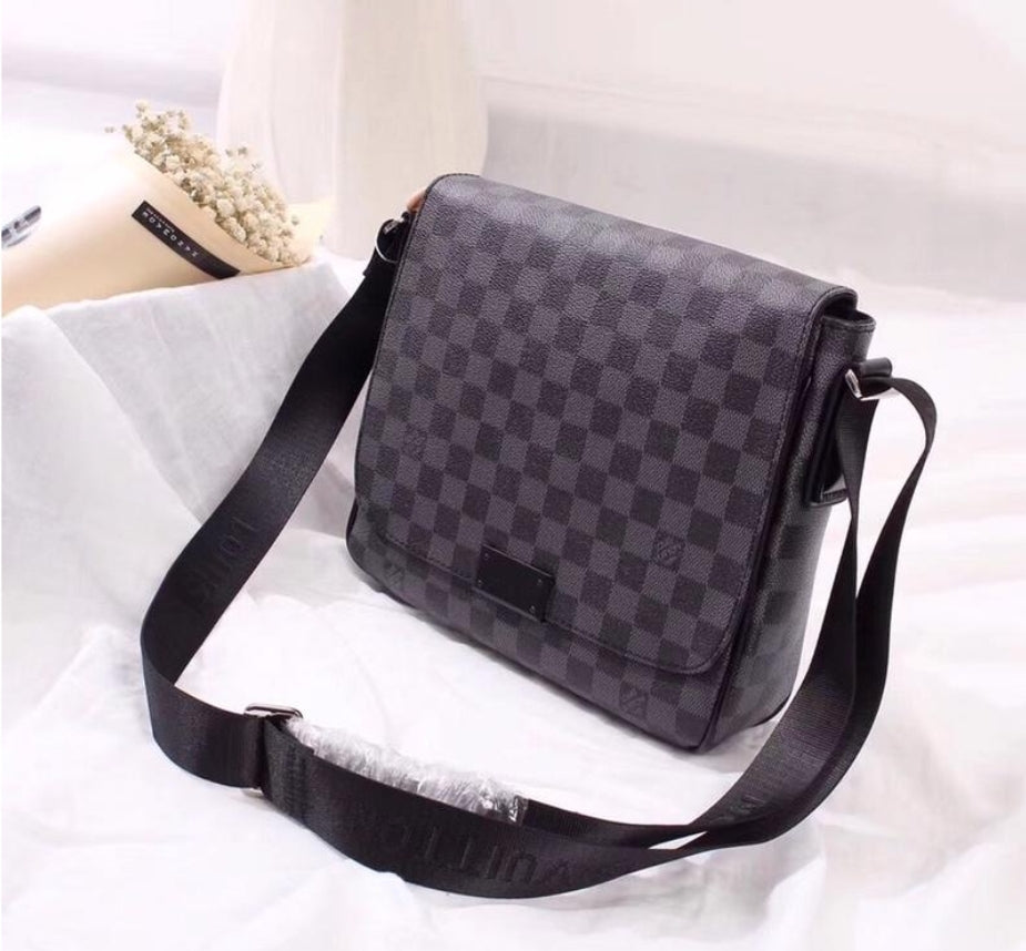 Louis Vuitton Men's Bag