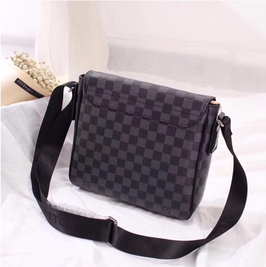Louis Vuitton Men's Bag