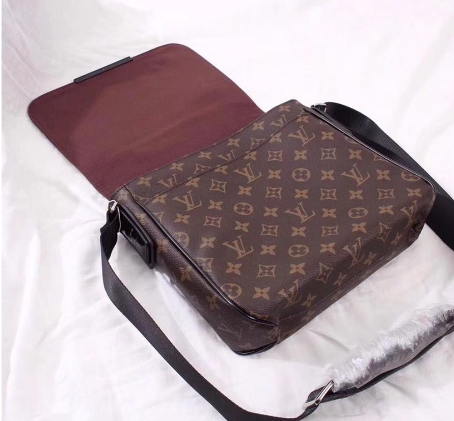 Louis Vuitton Men's Bag