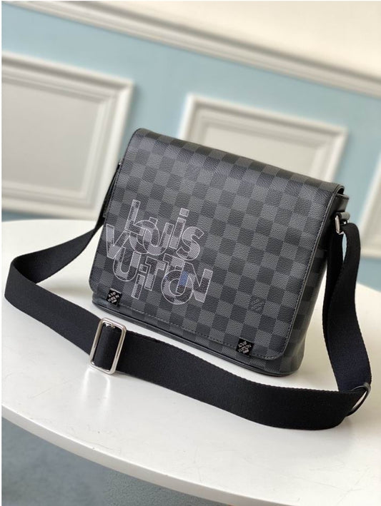 Louis Vuitton Men's Bag