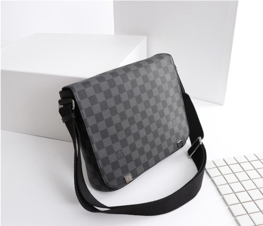 Louis Vuitton Men's Bag