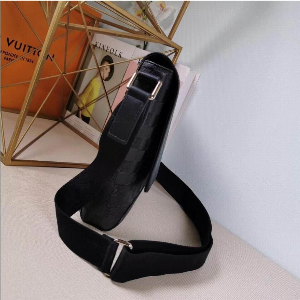 Louis Vuitton Men's Bag