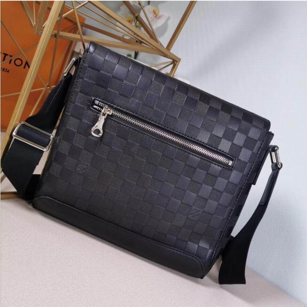 Louis Vuitton Men's Bag