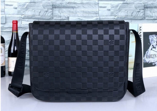 Louis Vuitton Men's Bag