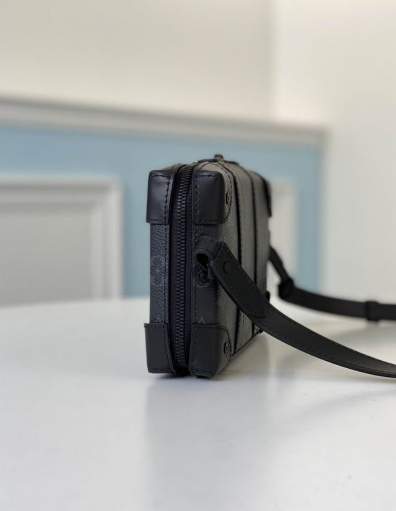 Louis Vuitton Men's Bag