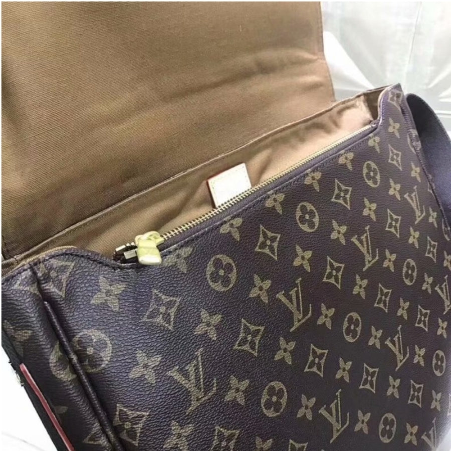 Louis Vuitton Men's Bag