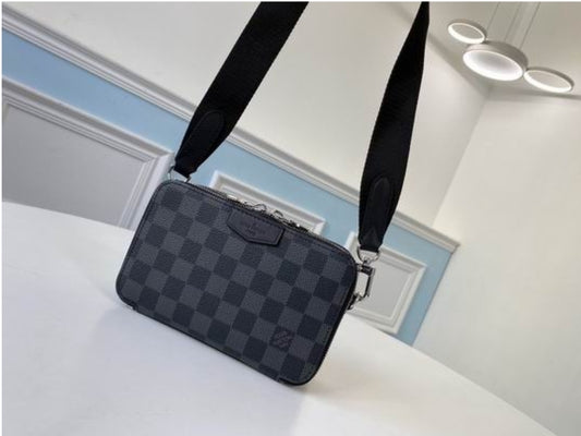 Louis Vuitton Men's Bag