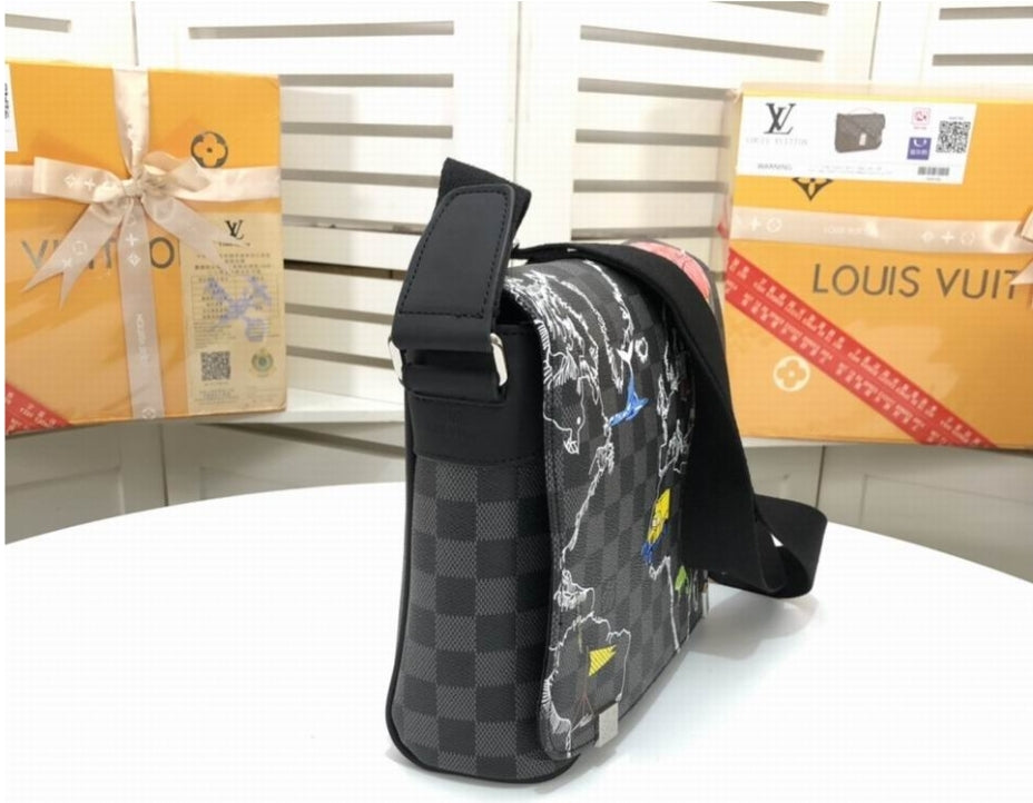 Louis Vuitton Men's Bag