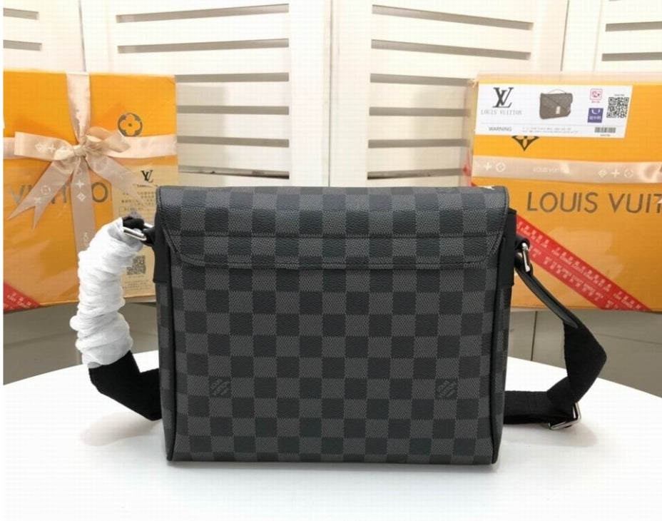 Louis Vuitton Men's Bag