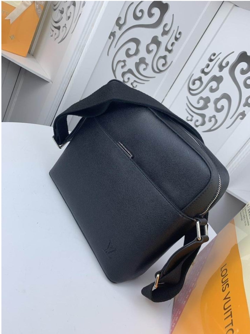 Louis Vuitton Men's Bag