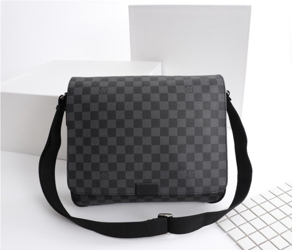 Louis Vuitton Men's Bag