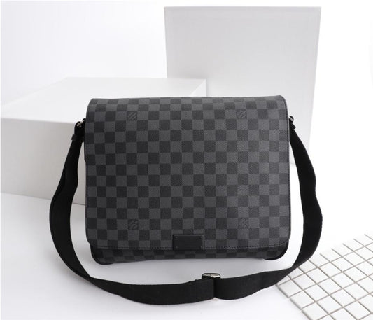 Louis Vuitton Men's Bag