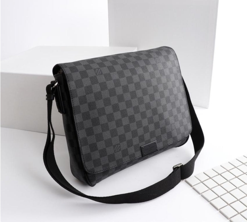 Louis Vuitton Men's Bag
