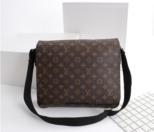 Louis Vuitton Men's Bag