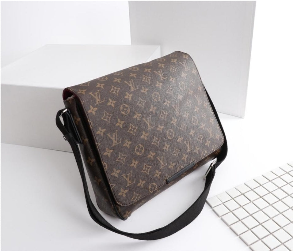 Louis Vuitton Men's Bag
