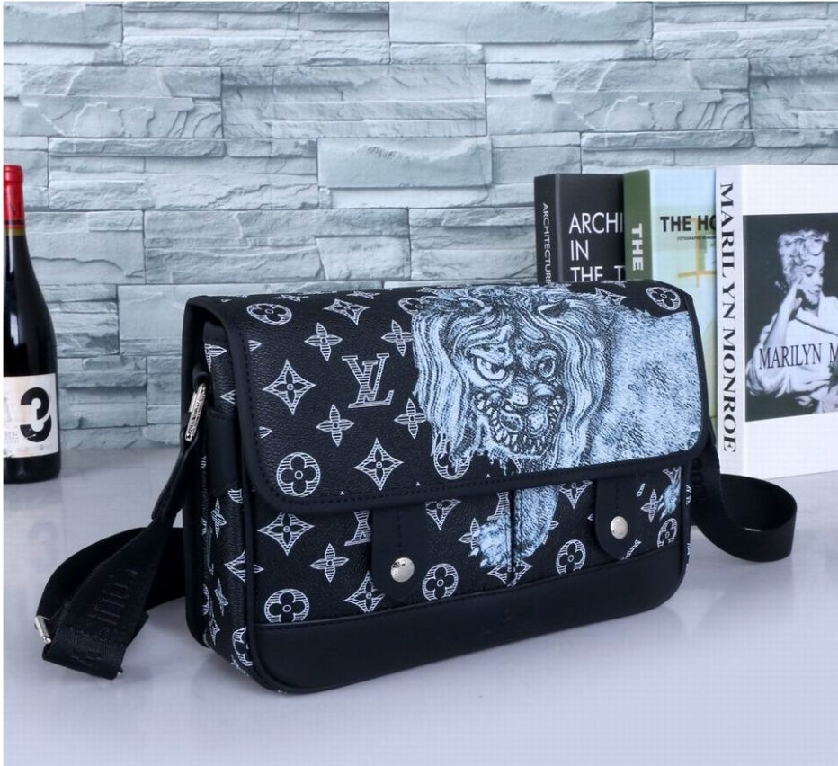 Louis Vuitton Men's Bag