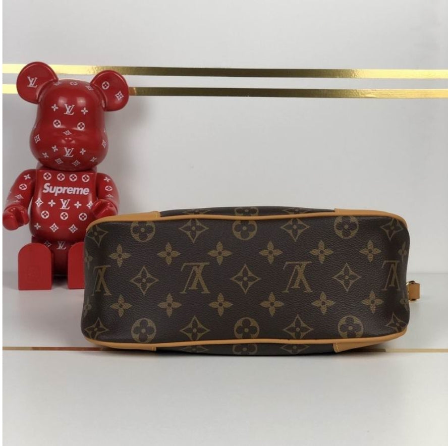 Women's Louis Vuitton Bag
