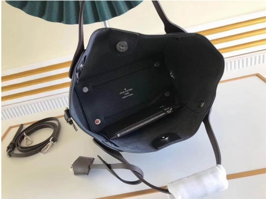 Women's Louis Vuitton Bag