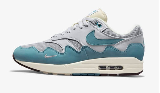 Les baskets Nike Air Max 1 sont iconiques pour leur style emblématique.retro incontournable pas cher. Le moins cher.exceptionnel 