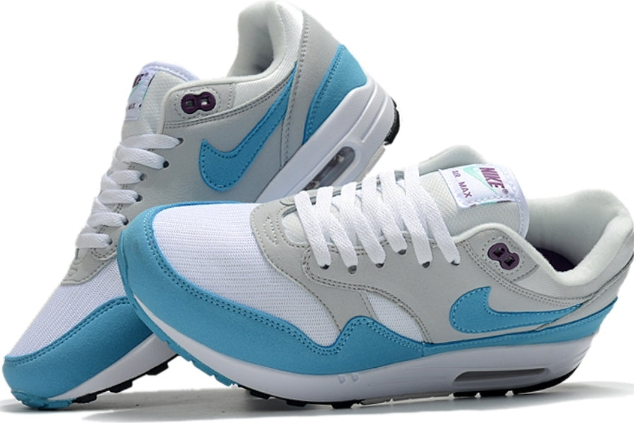 Les baskets Nike Air Max 1 sont iconiques pour leur style emblématique.retro incontournable pas cher. Le moins cher.exceptionnel 