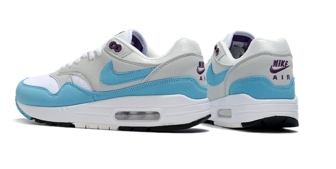Les baskets Nike Air Max 1 sont iconiques pour leur style emblématique.retro incontournable pas cher. Le moins cher.exceptionnel 