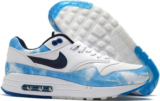 Les baskets Nike Air Max 1 sont iconiques pour leur style emblématique.retro incontournable pas cher. Le moins cher.exceptionnel 