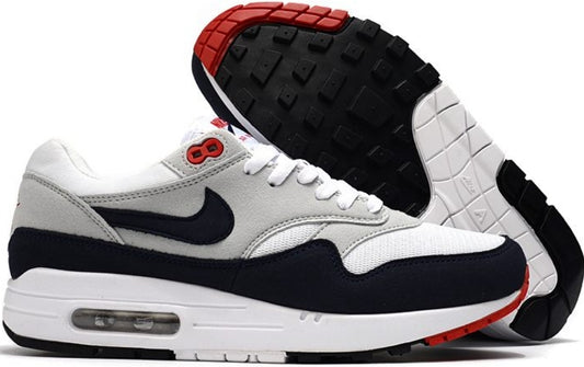 Les baskets Nike Air Max 1 sont iconiques pour leur style emblématique.retro incontournable pas cher. Le moins cher.exceptionnel 