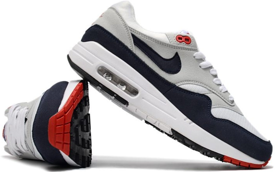 Les baskets Nike Air Max 1 sont iconiques pour leur style emblématique.retro incontournable pas cher. Le moins cher.exceptionnel 