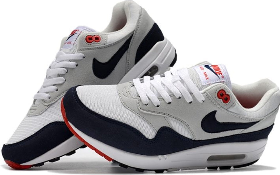 Les baskets Nike Air Max 1 sont iconiques pour leur style emblématique.retro incontournable pas cher. Le moins cher.exceptionnel 