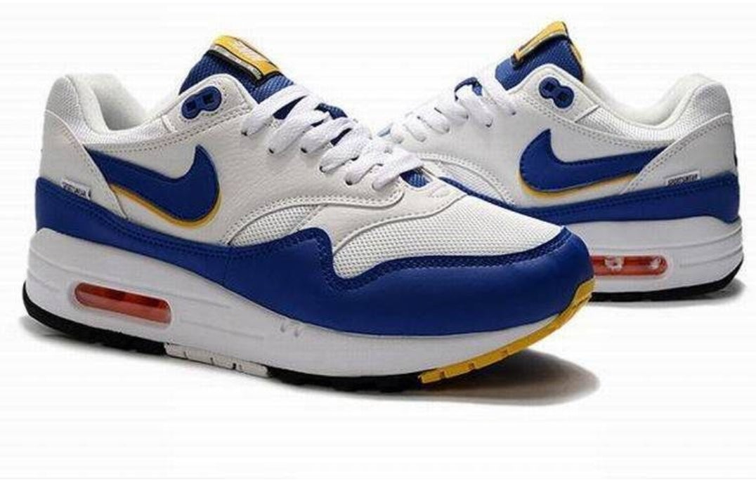 Les baskets Nike Air Max 1 sont iconiques pour leur style emblématique.retro incontournable pas cher. Le moins cher.exceptionnel 
