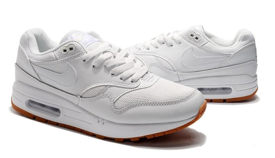 Les baskets Nike Air Max 1 sont iconiques pour leur style emblématique.retro incontournable pas cher. Le moins cher.exceptionnel 