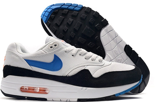 Les baskets Nike Air Max 1 sont iconiques pour leur style emblématique.retro incontournable pas cher. Le moins cher.exceptionnel 