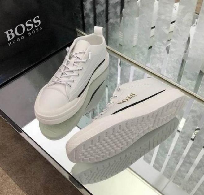 Les baskets sneakers Hugo Boss  combinent style sophistiqué et performance haut de gamme.

 leur design élégant.pas cher.le moins cher.