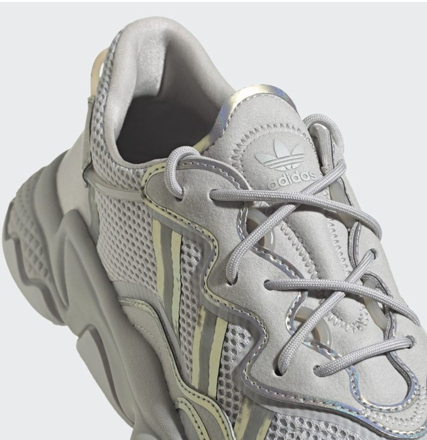 Les baskets Adidas Ozweego marient un style audacieux à un confort exceptionnel.