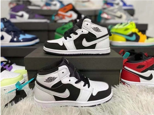 chaussure pour Enfant: jordan  Garçon/Fille