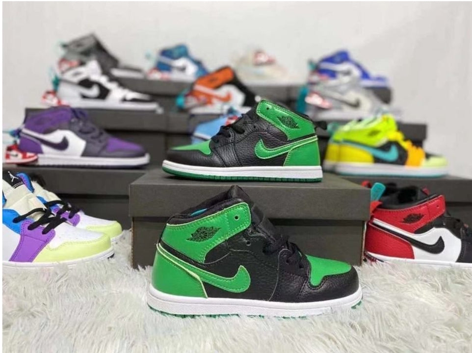 chaussure pour Enfant: jordan  Garçon/Fille