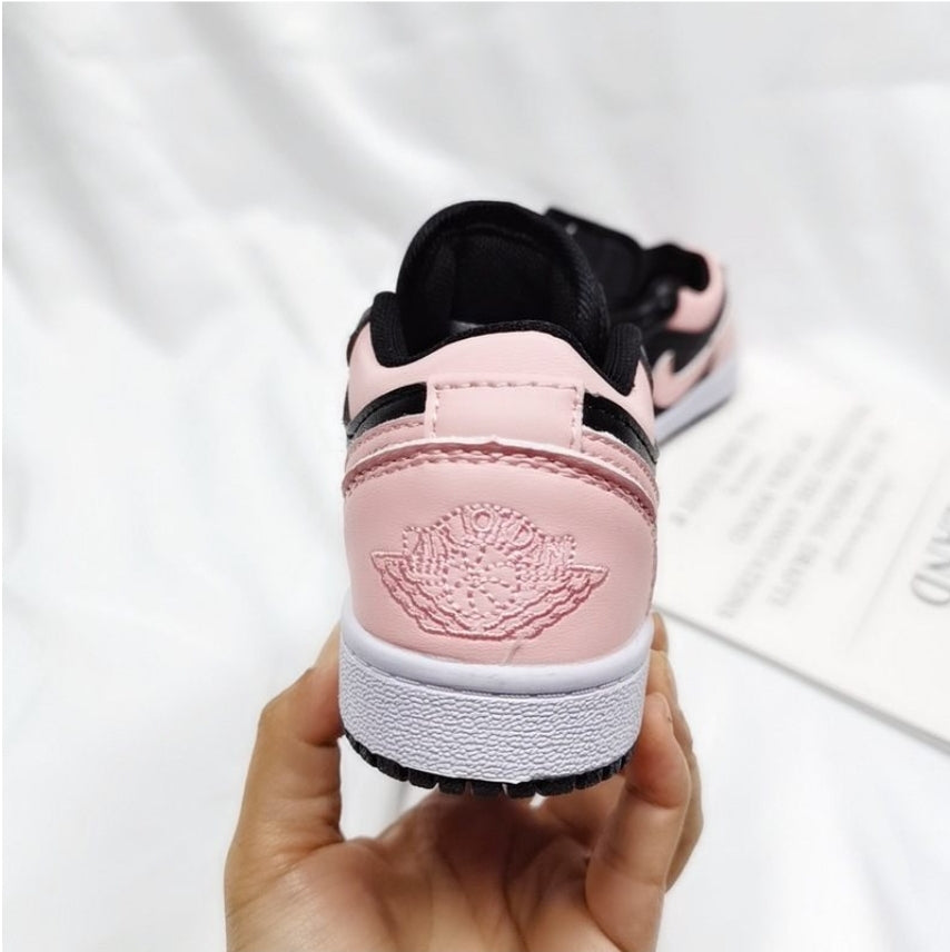 chaussure pour Enfant: jordan  Garçon/Fille