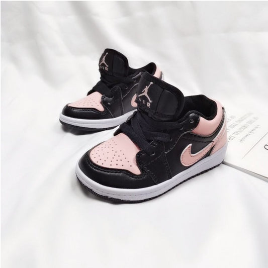 chaussure pour Enfant: jordan  Garçon/Fille