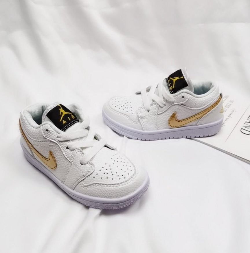 chaussure pour Enfant: jordan  Garçon/Fille