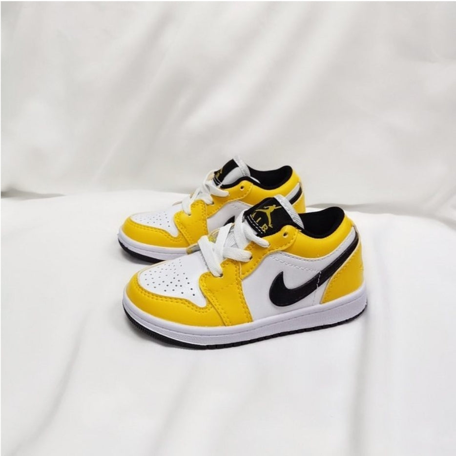 chaussure pour Enfant: jordan  Garçon/Fille