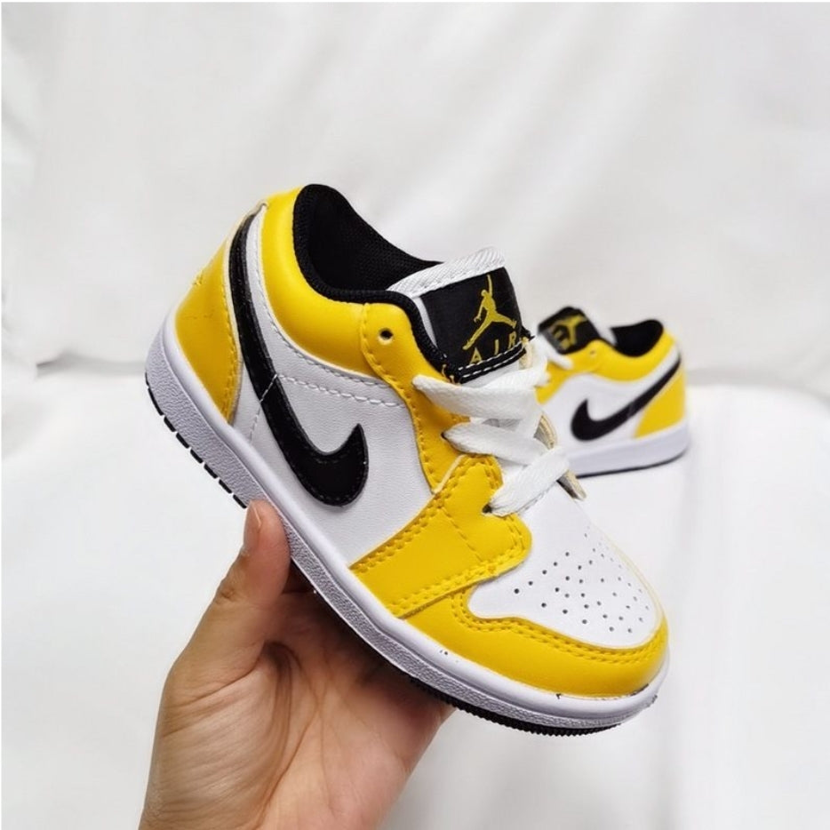 chaussure pour Enfant: jordan  Garçon/Fille