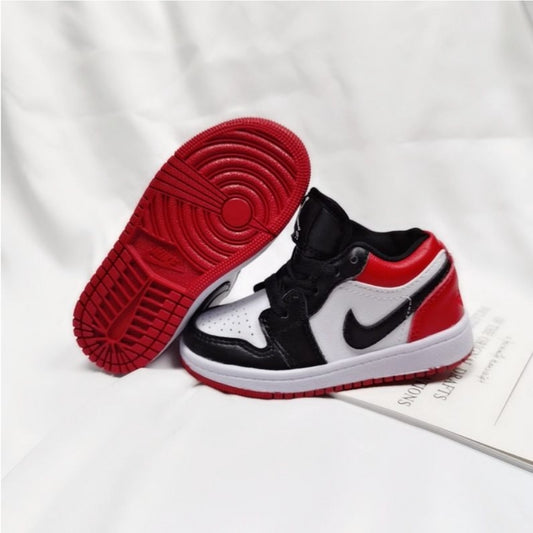 chaussure pour Enfant: jordan  Garçon/Fille
