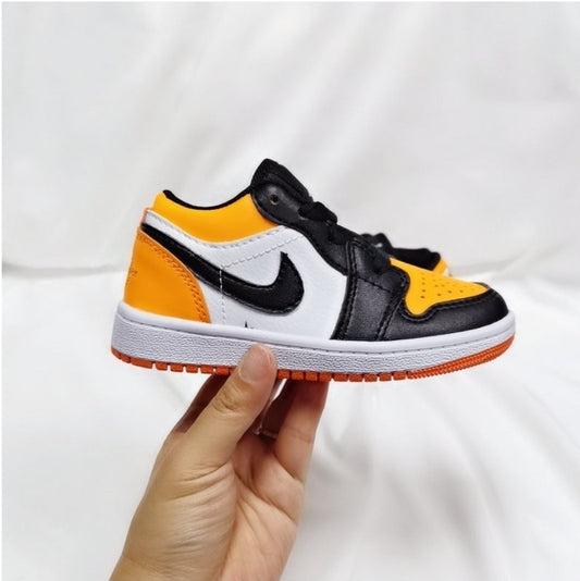 chaussure pour Enfant: jordan  Garçon/Fille