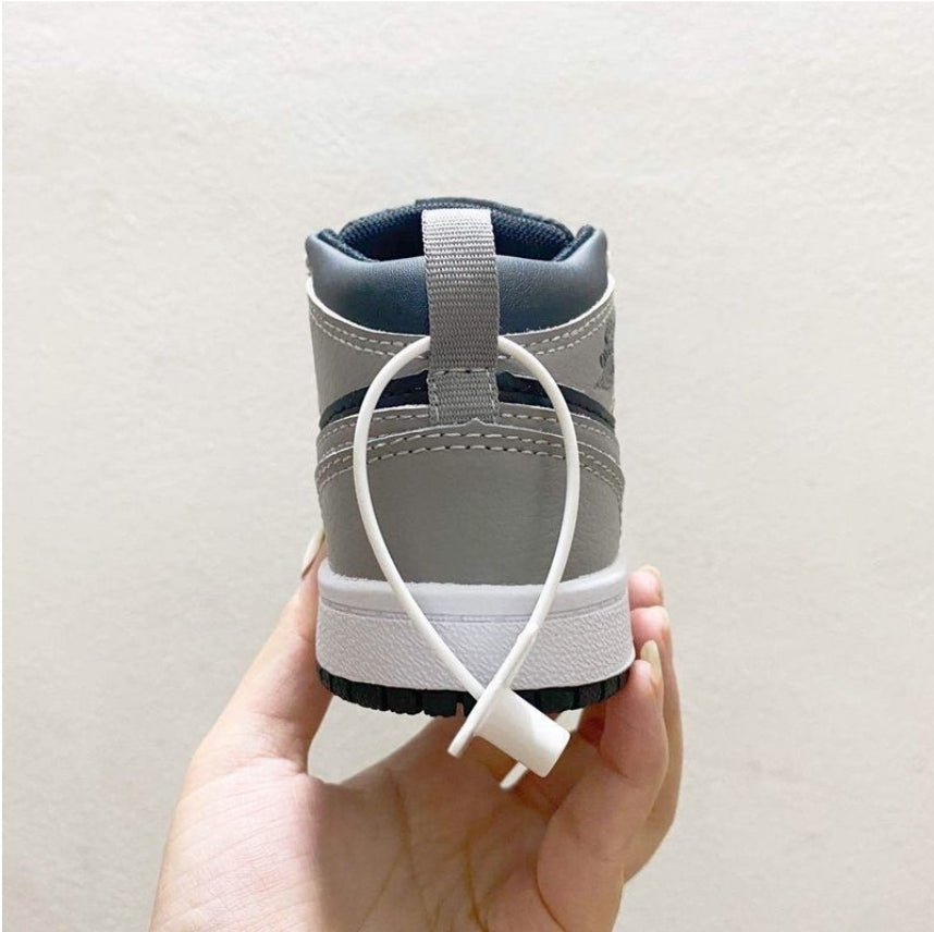 chaussure pour Enfant: jordan  Garçon/Fille