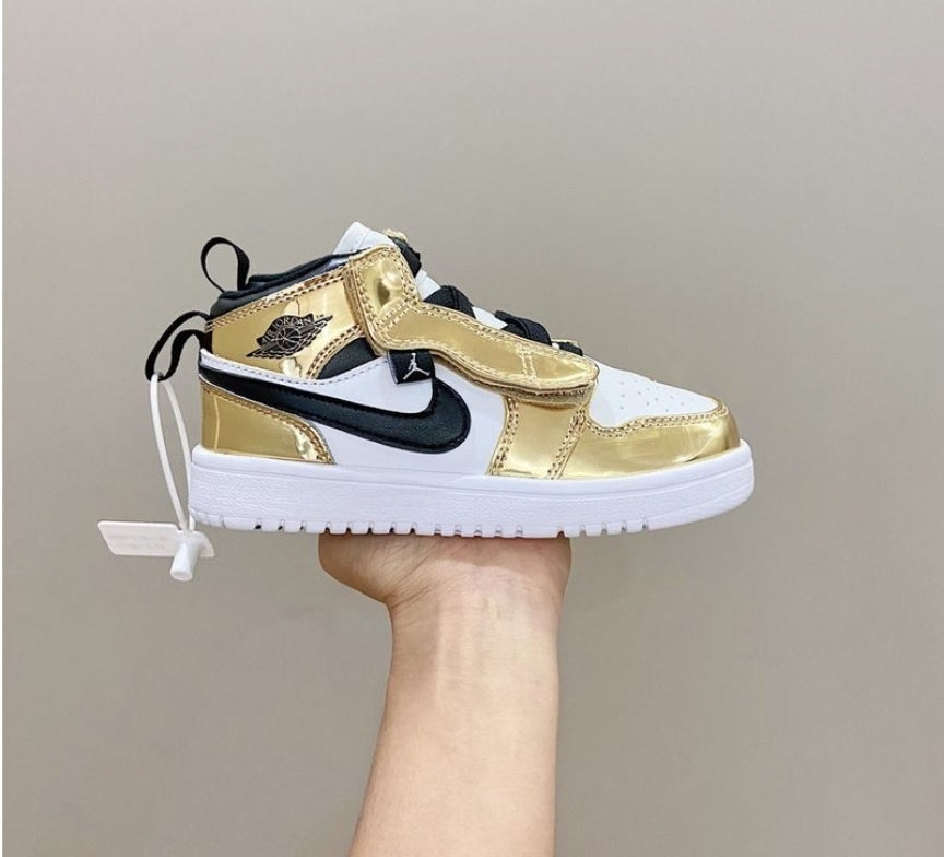 chaussure pour Enfant: jordan  Garçon/Fille