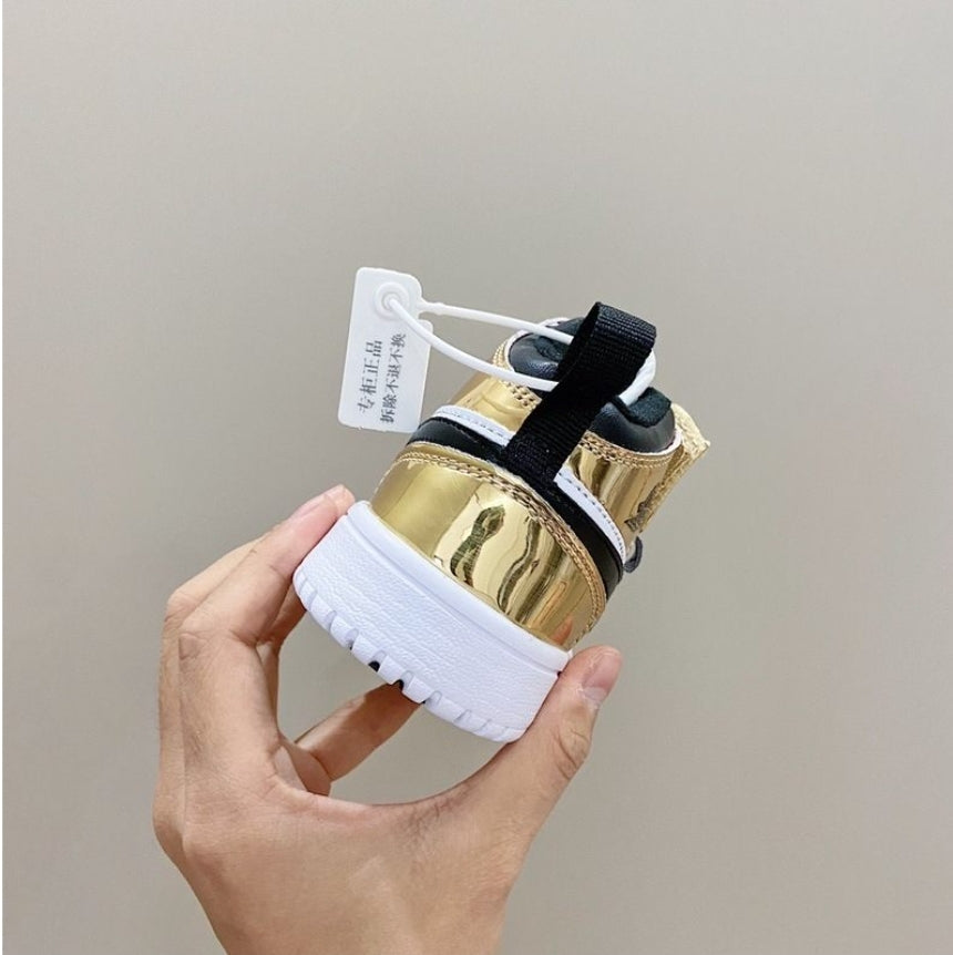 chaussure pour Enfant: jordan  Garçon/Fille