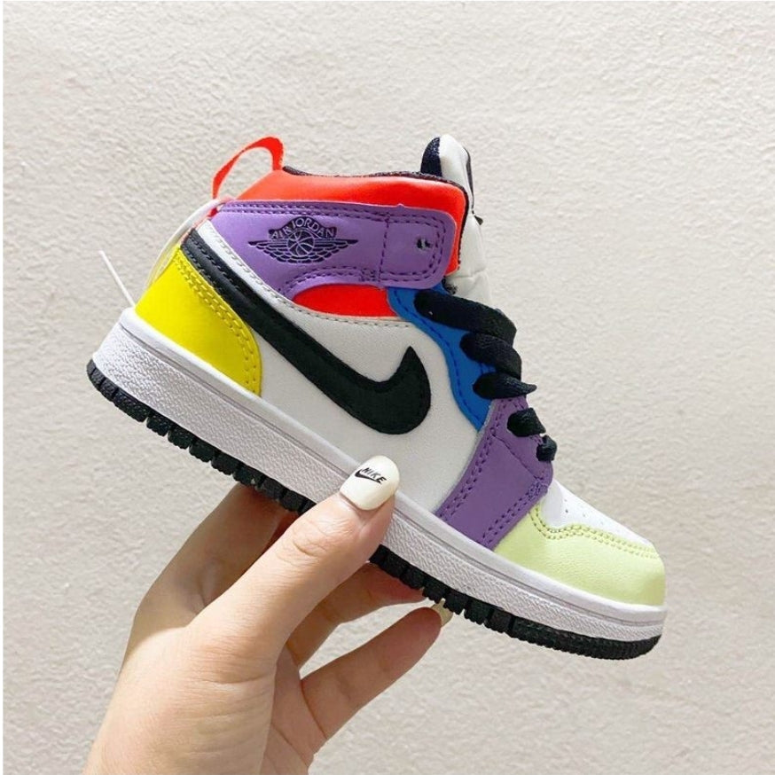 chaussure pour Enfant: jordan  Garçon/Fille