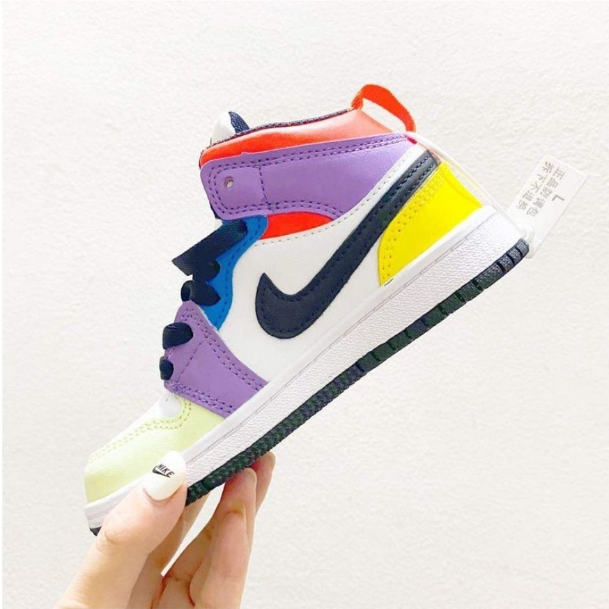 chaussure pour Enfant: jordan  Garçon/Fille