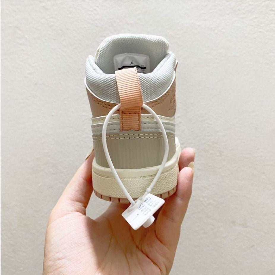 chaussure pour Enfant: jordan  Garçon/Fille