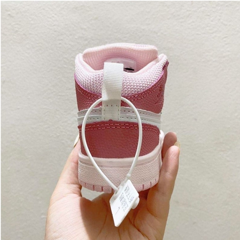 chaussure pour Enfant: jordan  Garçon/Fille